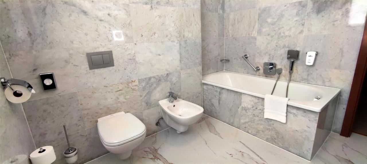 Hotel Zamek Centrum Щецин Экстерьер фото