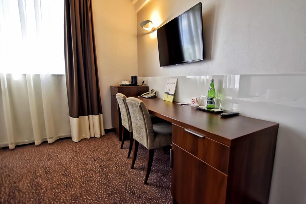 Hotel Zamek Centrum Щецин Экстерьер фото