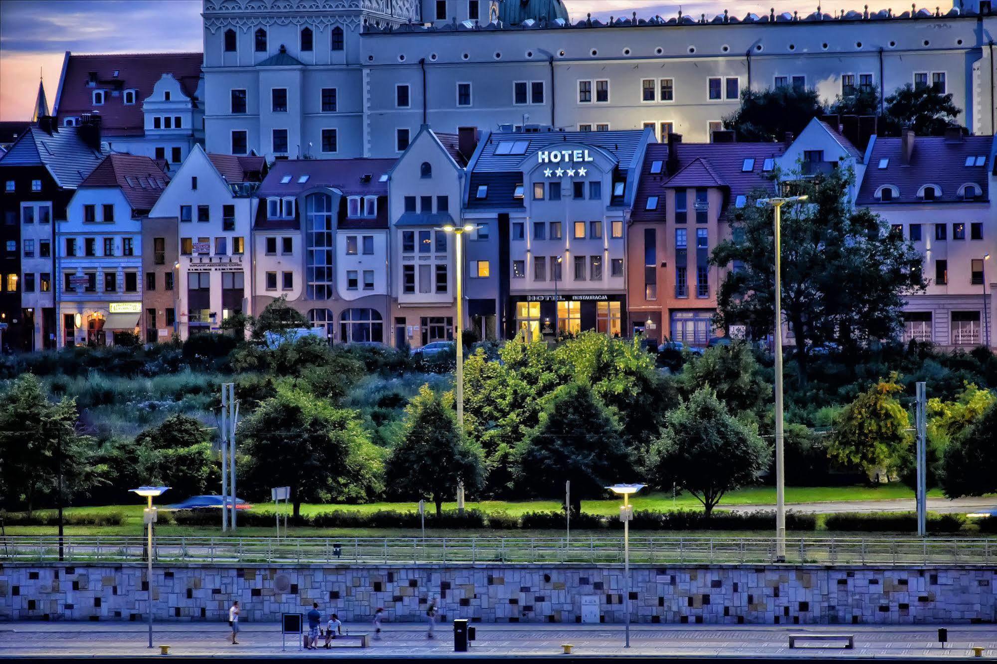 Hotel Zamek Centrum Щецин Экстерьер фото
