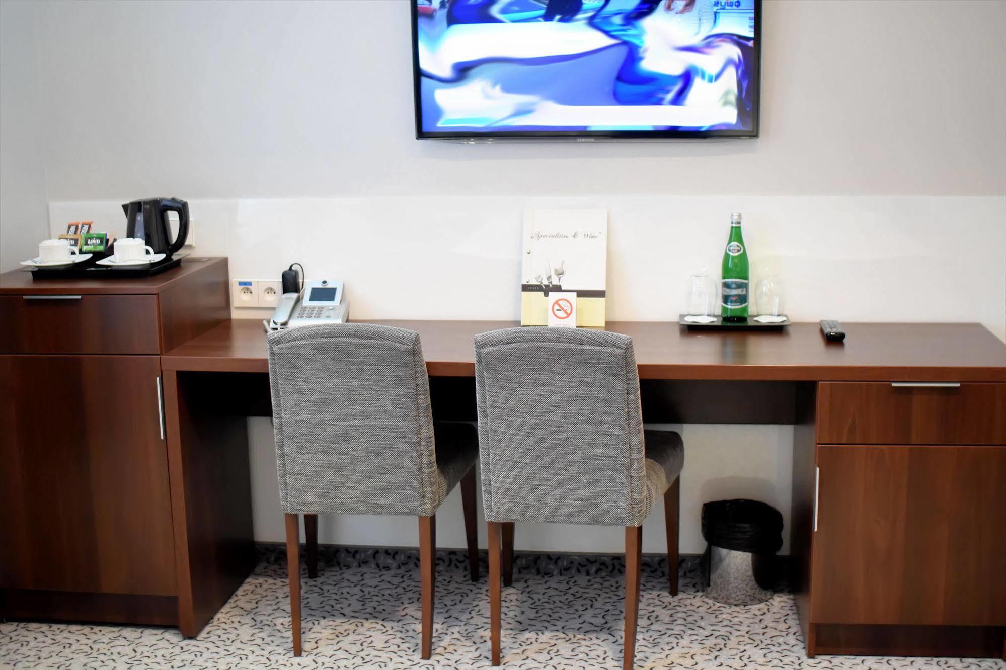 Hotel Zamek Centrum Щецин Экстерьер фото